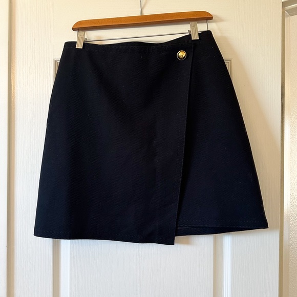 LOFT Dresses & Skirts - Loft black wrap skirt gold button EUC size 8